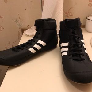 Adidas men’s HVC 2 wrestling shoes size 13